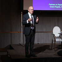 Встреча с Деннисом Хаммондом - «Классики пластической хирургии»